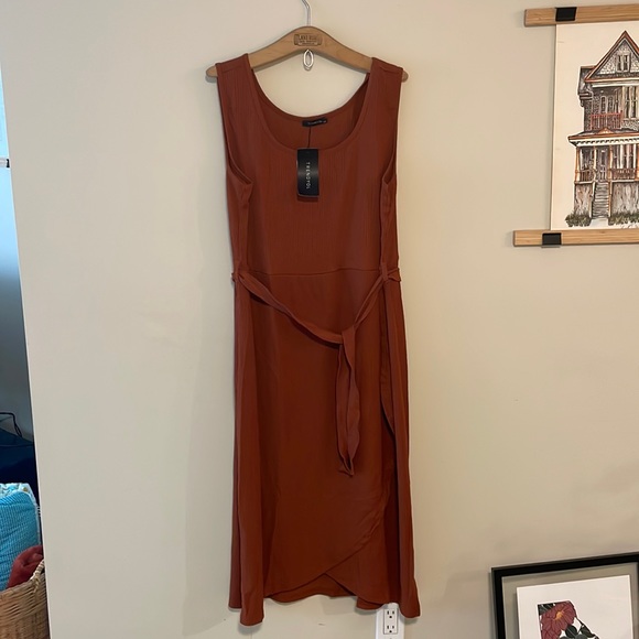 Trendyol Curve l Wrapover Dress - Picture 2 of 5